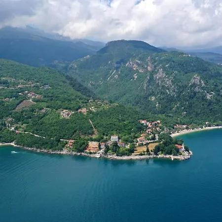 Apartment By The Sea Medveja, Opatija - 7720 Lovran