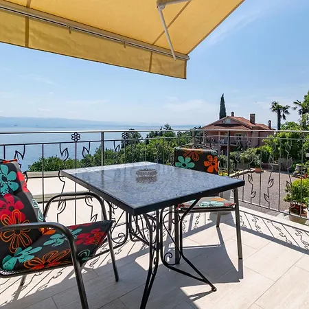 Apartment By The Sea Medveja, Opatija - 7720 Lovran