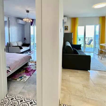 Apartment By The Sea Medveja, Opatija - 7720 Lovran